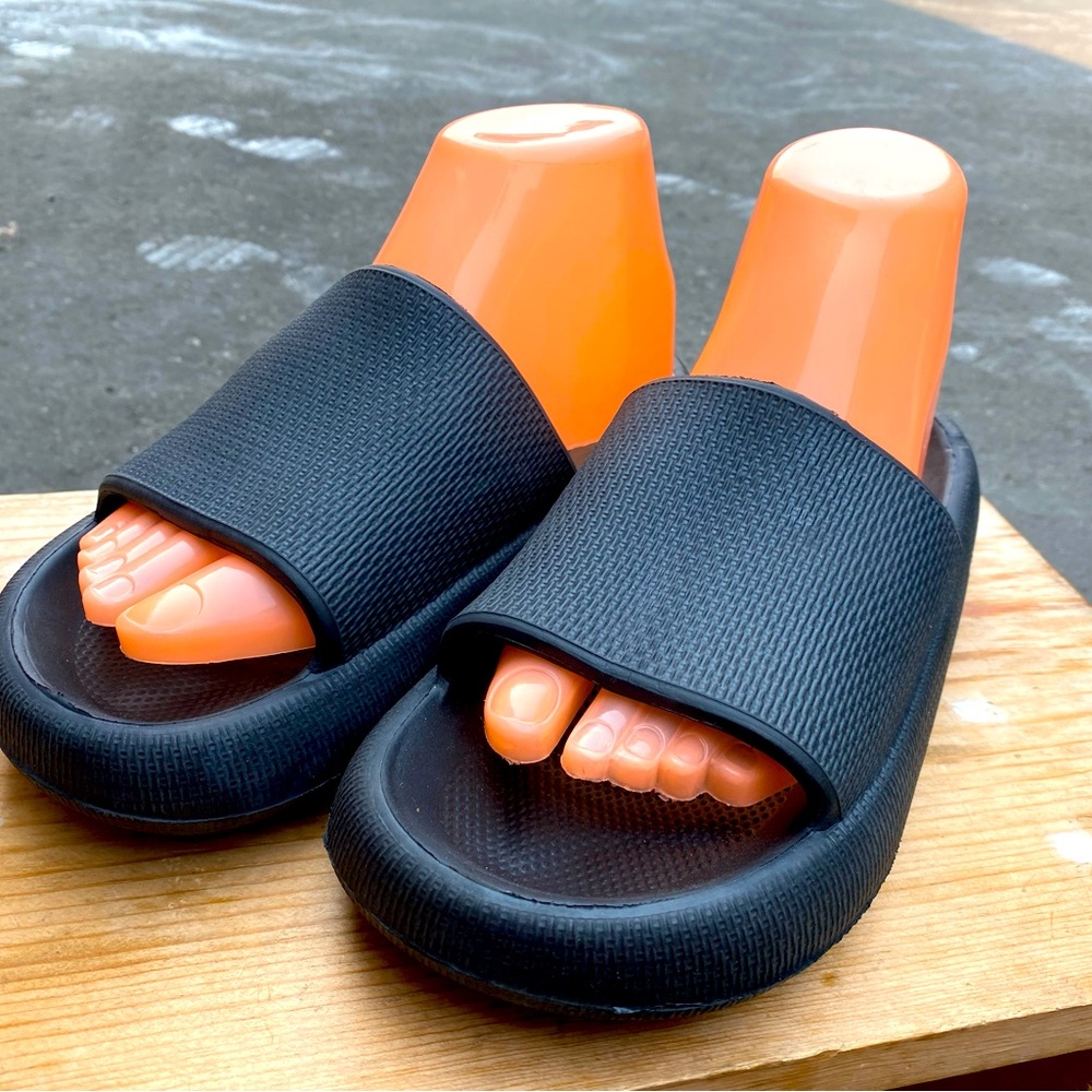 BRONAX Pillow Slippers for Women and Men House Slides Shower Sandals 37/38